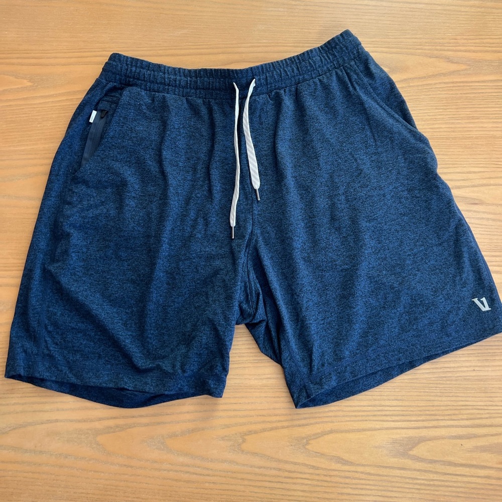 Vuori Ponto 7.5” shorts - EUC - XL